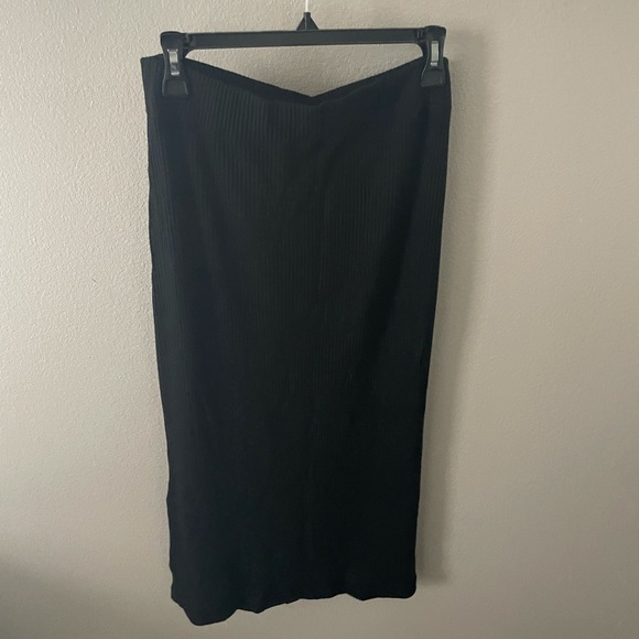 Rails Skirt - Picture 2 of 3